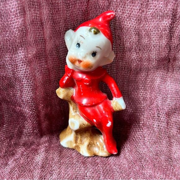 Vintage Mid Century Christmas Elf Pixie Perched on Wood Stump - Picture 4 of 4